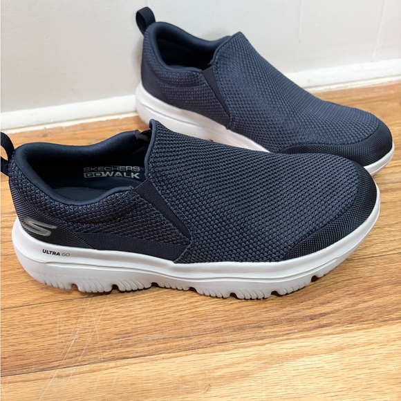 Sketchers Men's Go Walk Evolution Ultra - Impeccable size 8.5 navy blue - Picture 5 of 11